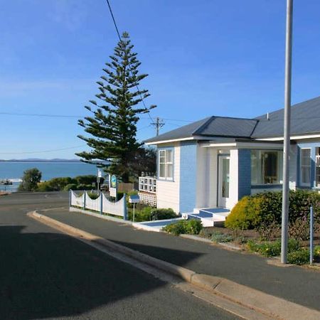 スワンシー フリーシネ ウォーターズ Bed & Breakfast エクステリア 写真