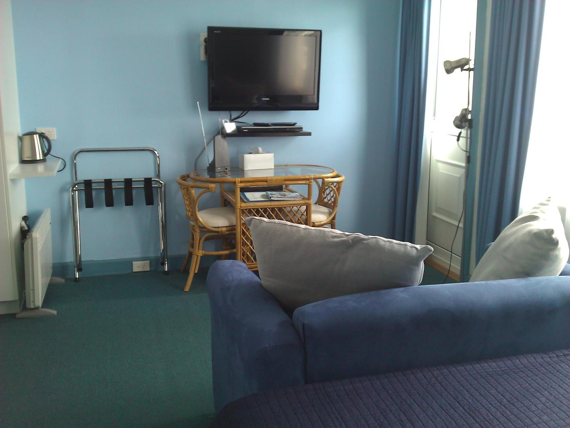 スワンシー フリーシネ ウォーターズ Bed & Breakfast エクステリア 写真